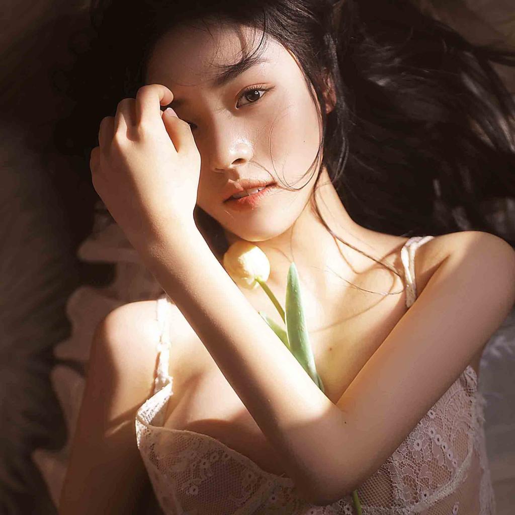 男子回村创业年入30万 乘插秧机接亲：比奔驰宝马拉风