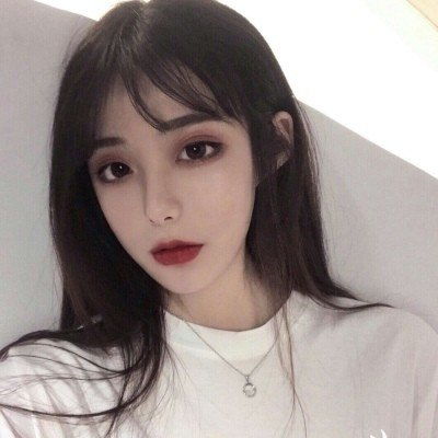 韩国影星车内烧炭自杀