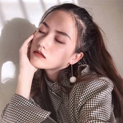 超八成受访大学生曾使用AI工具