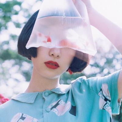 「人民日报」他箍住毒贩，滚下10米高坡！起身后的第一句话是…